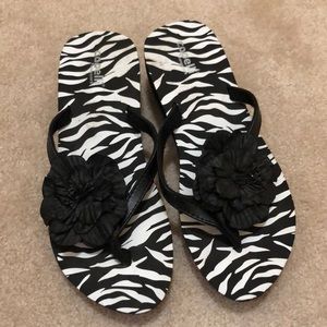 Platform foam sandals
